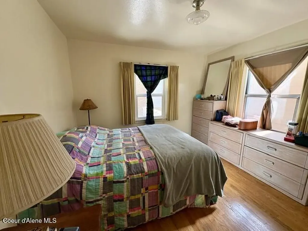 302 2nd Street Wallace ID 83873