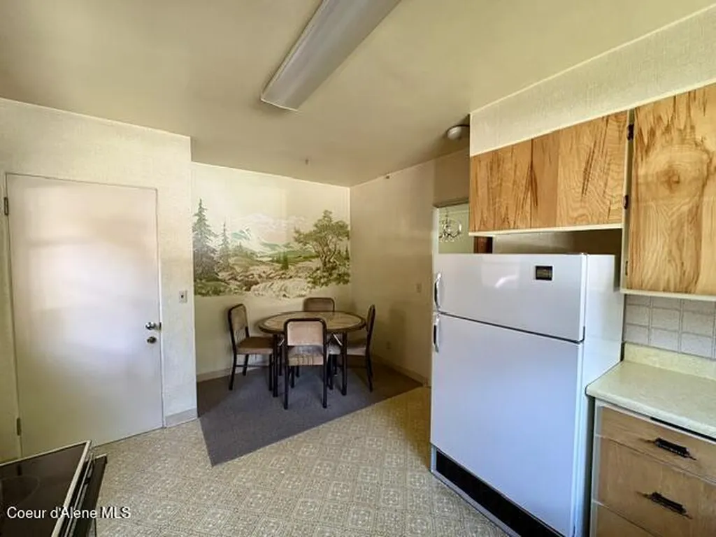 302 2nd Street Wallace ID 83873