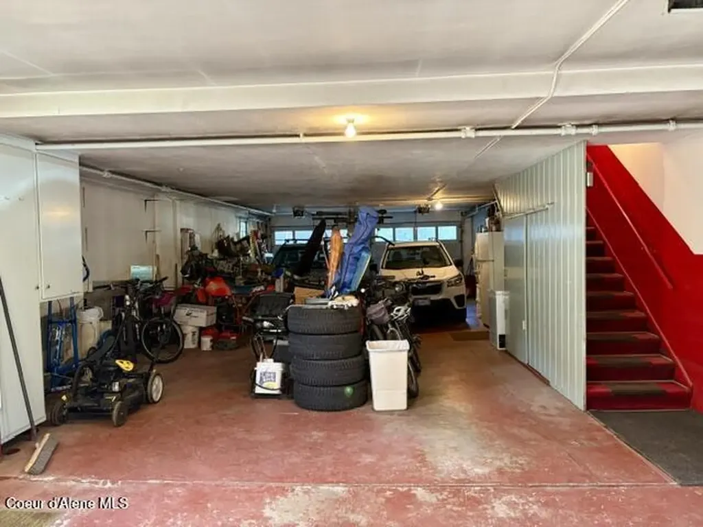 302 2nd Street Wallace ID 83873