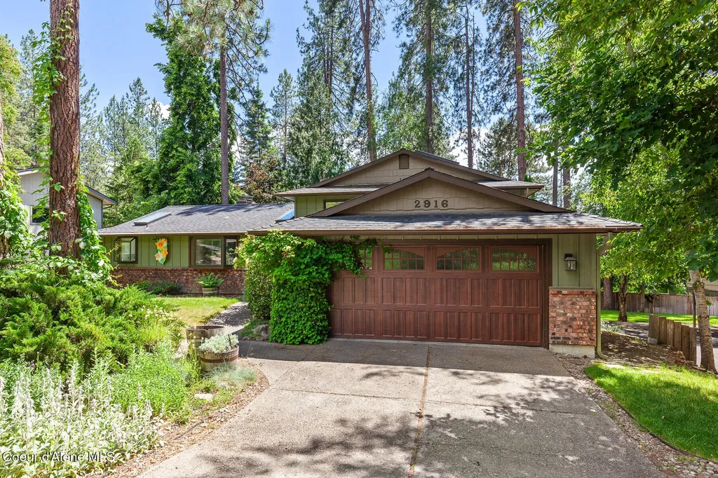 2916 E Harrison Avenue Coeur D'alene ID 83814