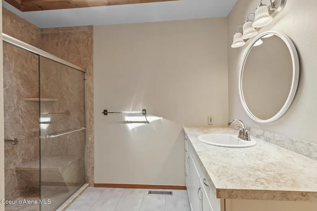2916 E Harrison Avenue Coeur D'alene ID 83814