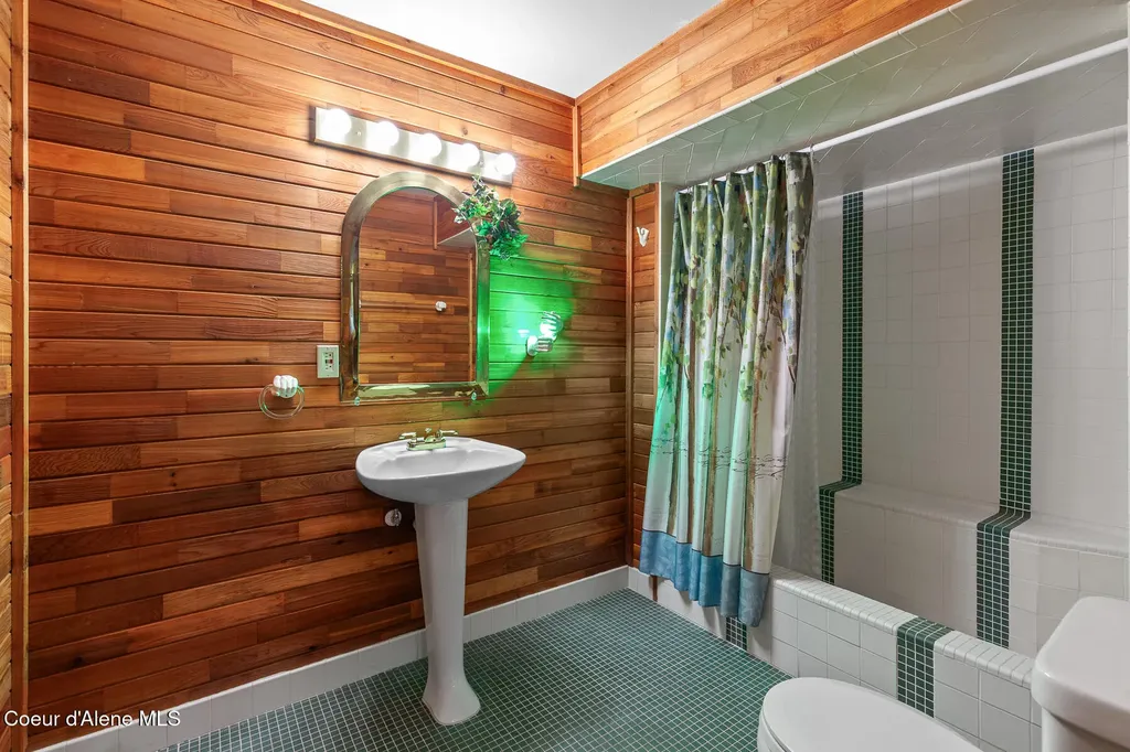 2916 E Harrison Avenue Coeur D'alene ID 83814