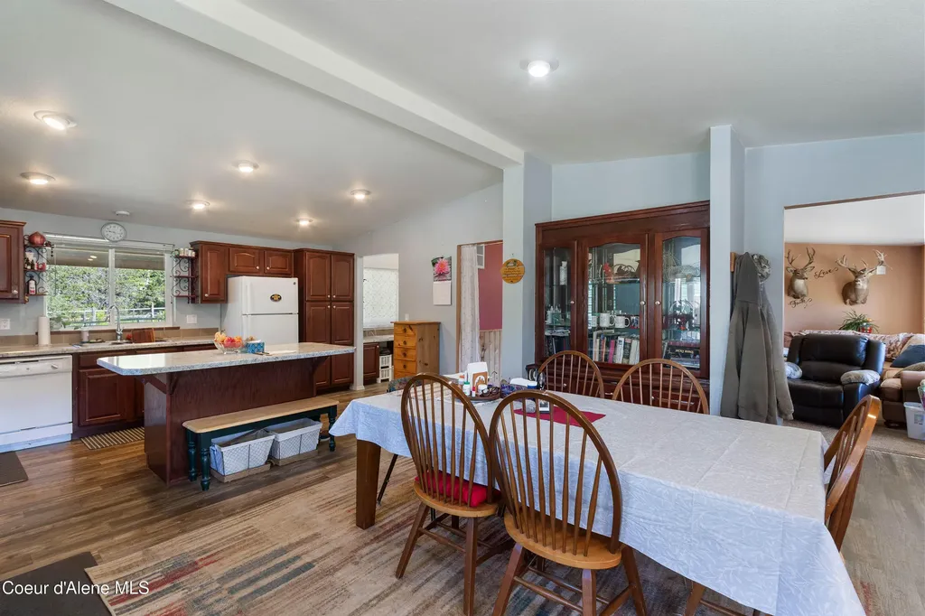 871 Foothill Drive Athol ID 83801