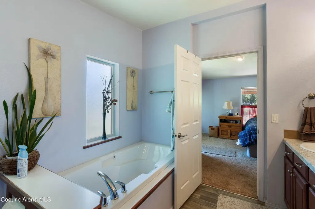 871 Foothill Drive Athol ID 83801