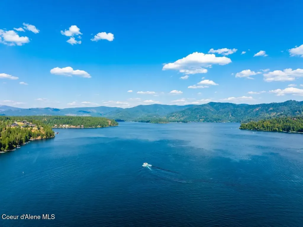10536 N Lakeview Drive Hayden Lake ID 83835