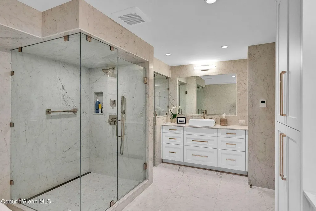10536 N Lakeview Drive Hayden Lake ID 83835