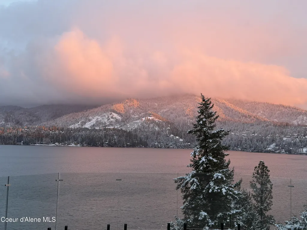 10536 N Lakeview Drive Hayden Lake ID 83835