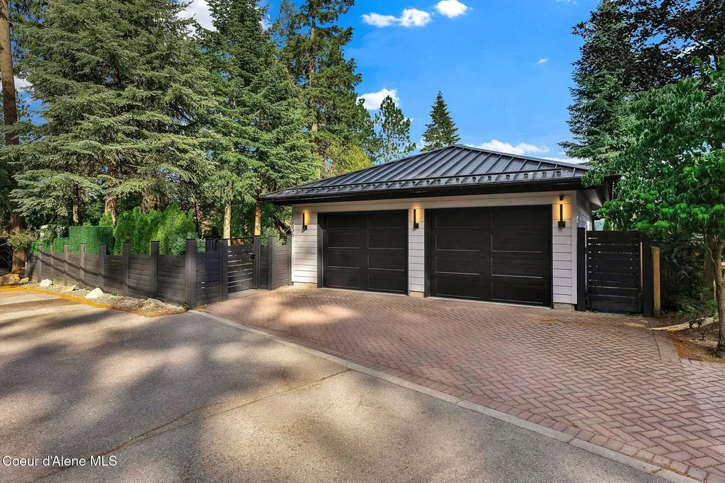 10536 N Lakeview Drive Hayden Lake ID 83835