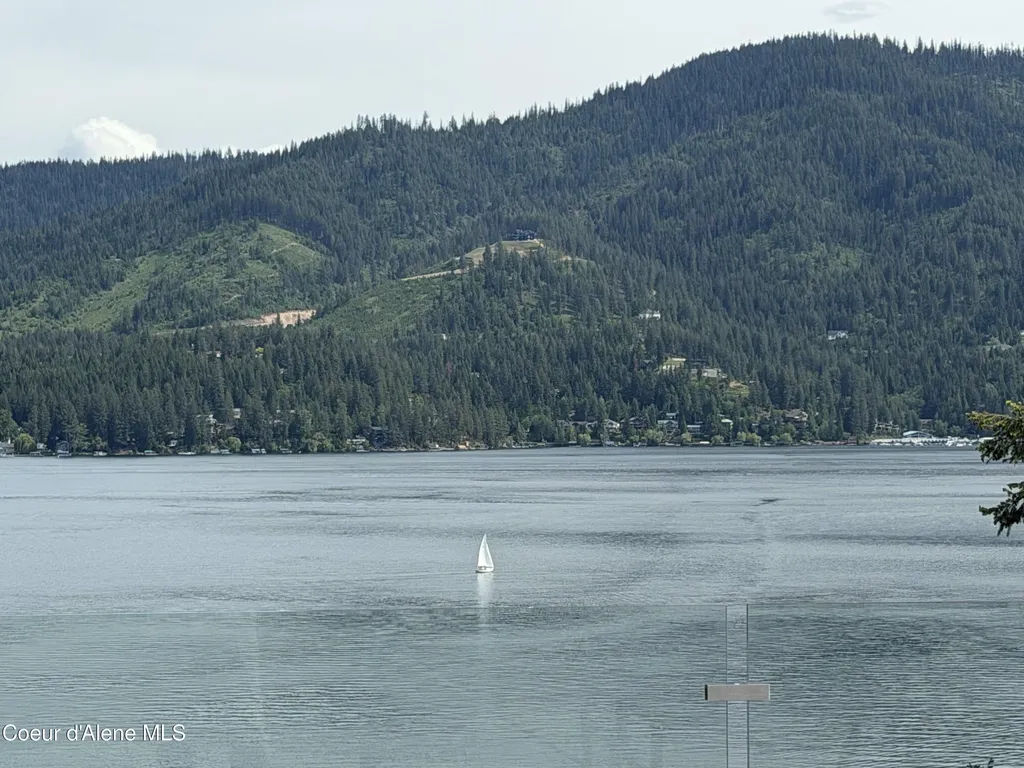 10536 N Lakeview Drive Hayden Lake ID 83835