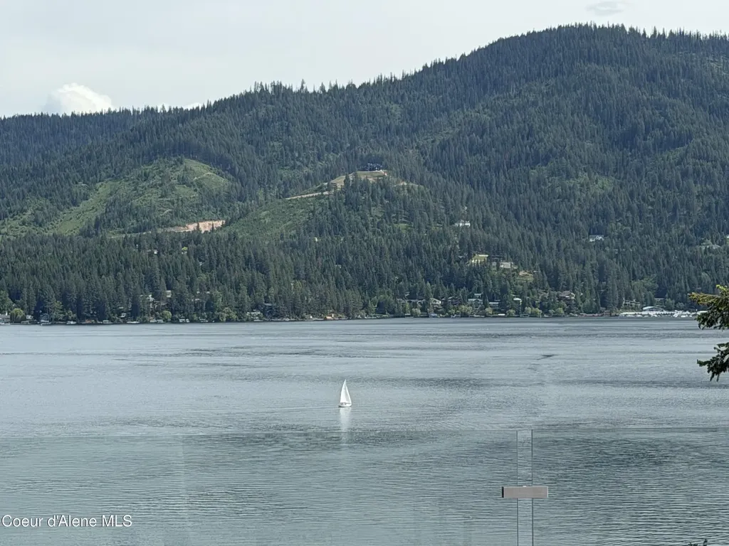 10536 N Lakeview Drive Hayden Lake ID 83835