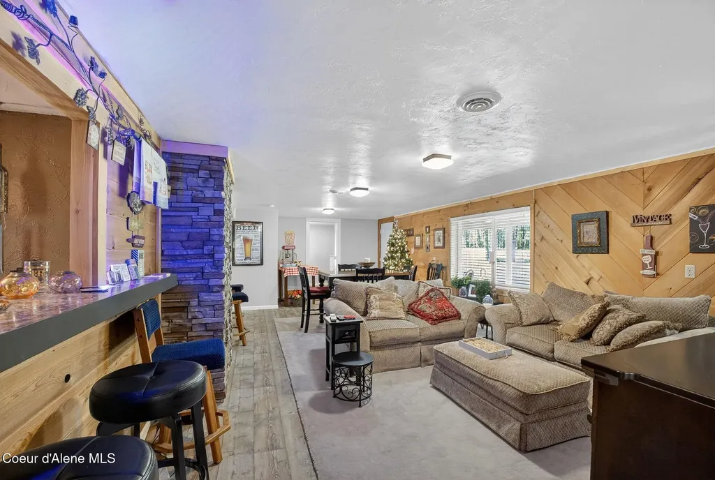 8831 Coyote Trail Road Newport WA 99156