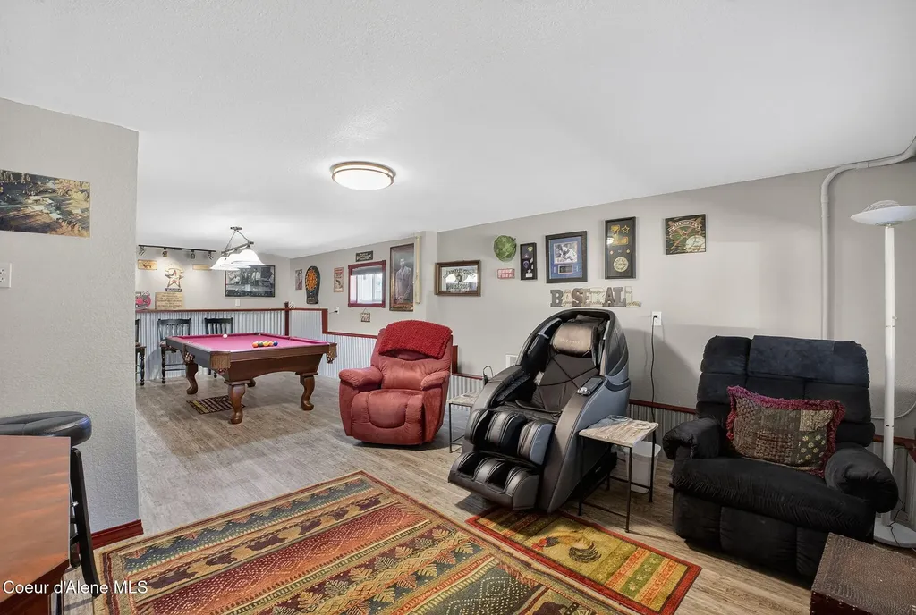 8831 Coyote Trail Road Newport WA 99156