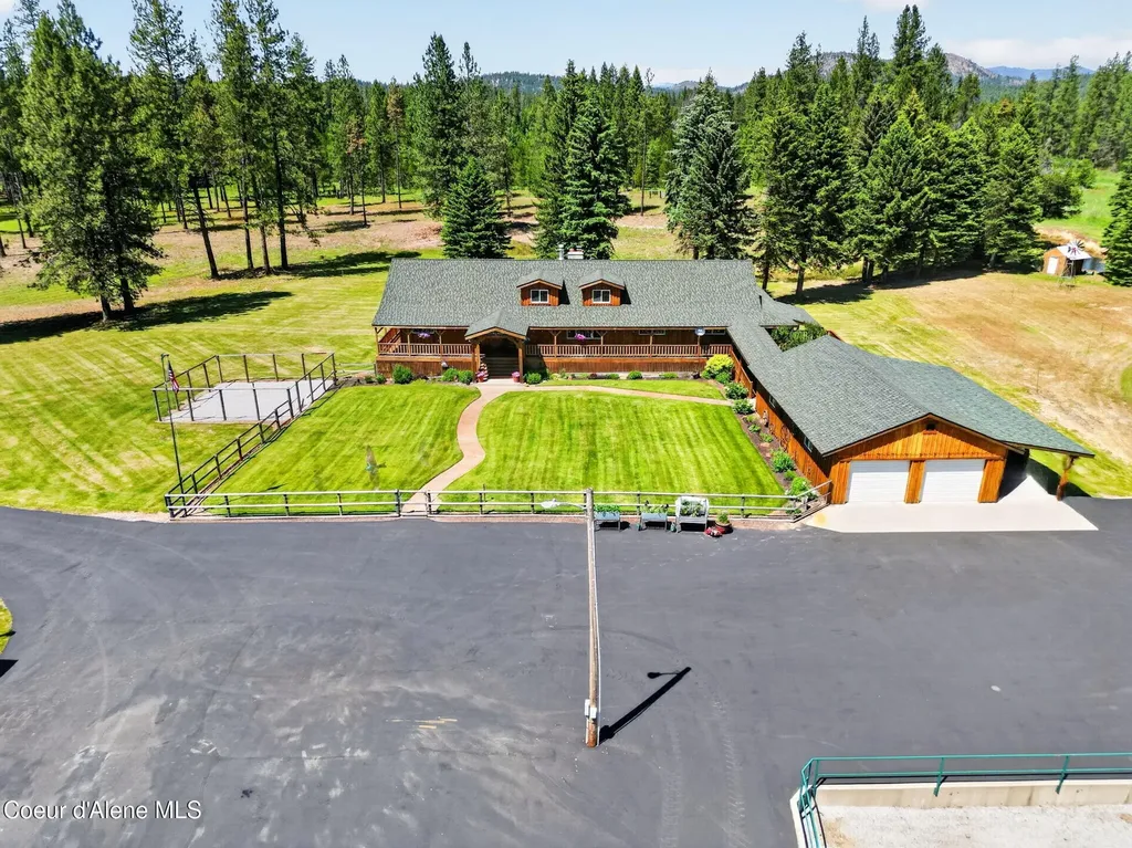 8831 Coyote Trail Road Newport WA 99156