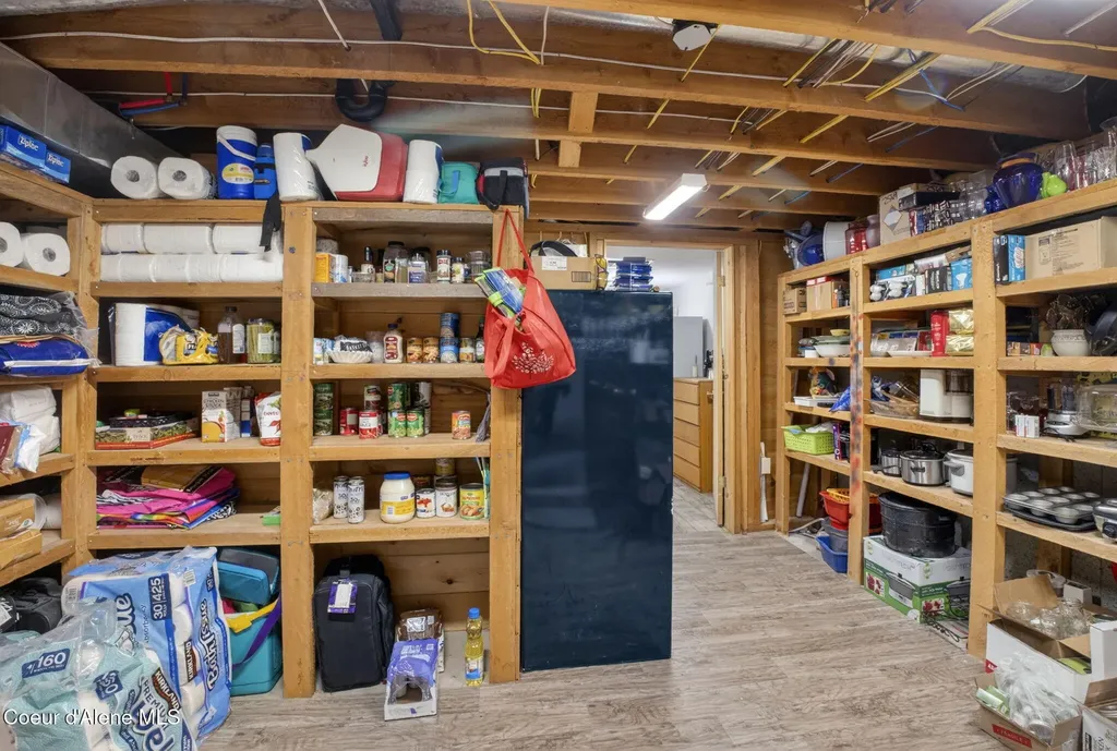 8831 Coyote Trail Road Newport WA 99156