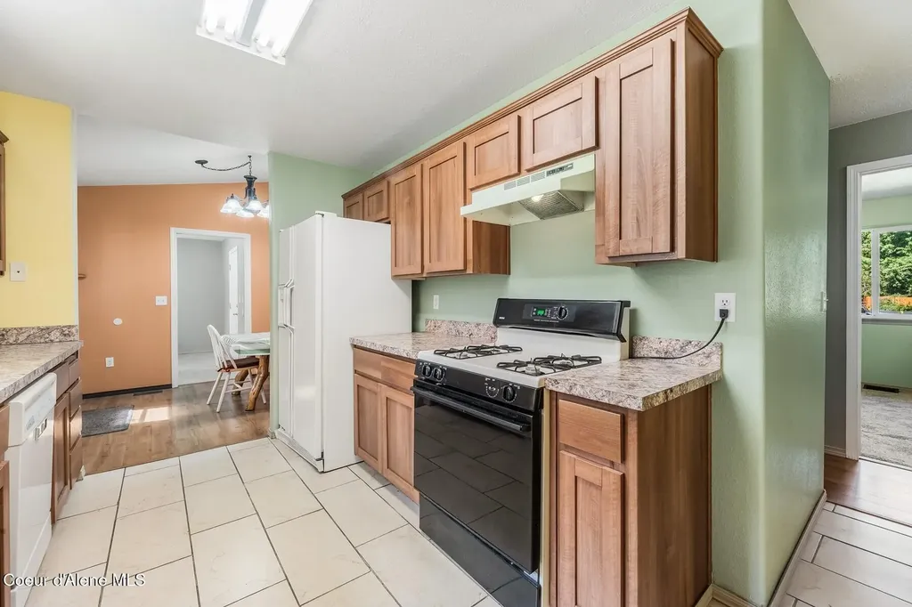 30670 N Meadow Street Athol ID 83801