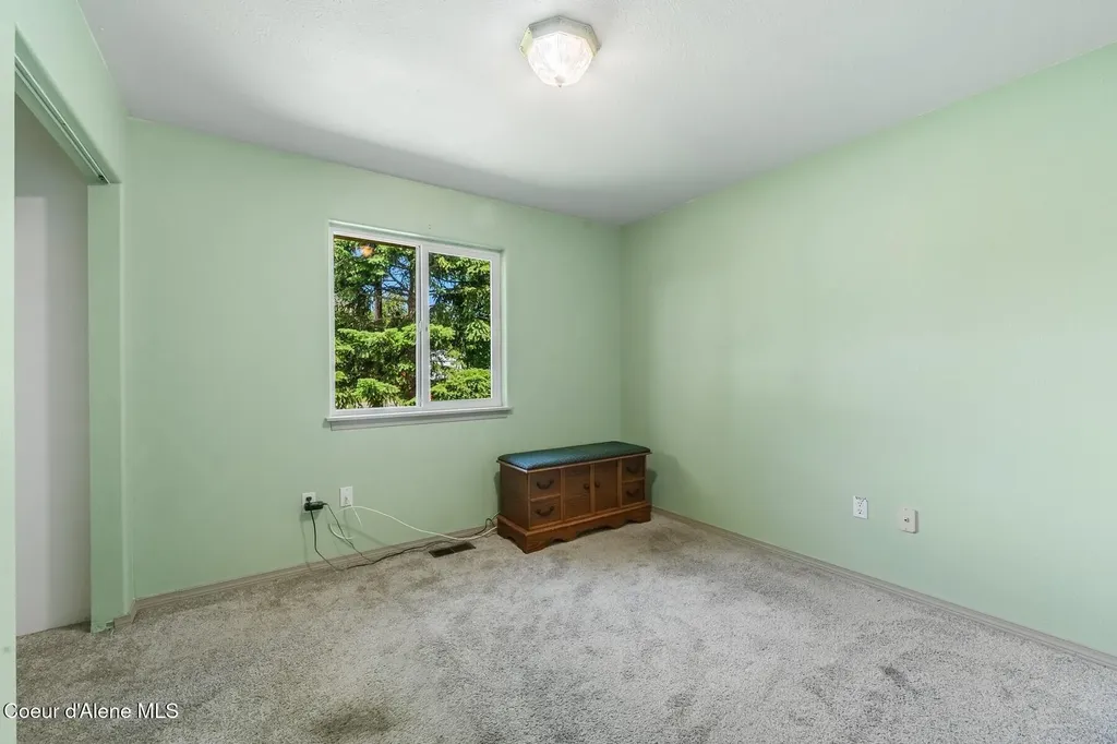 30670 N Meadow Street Athol ID 83801