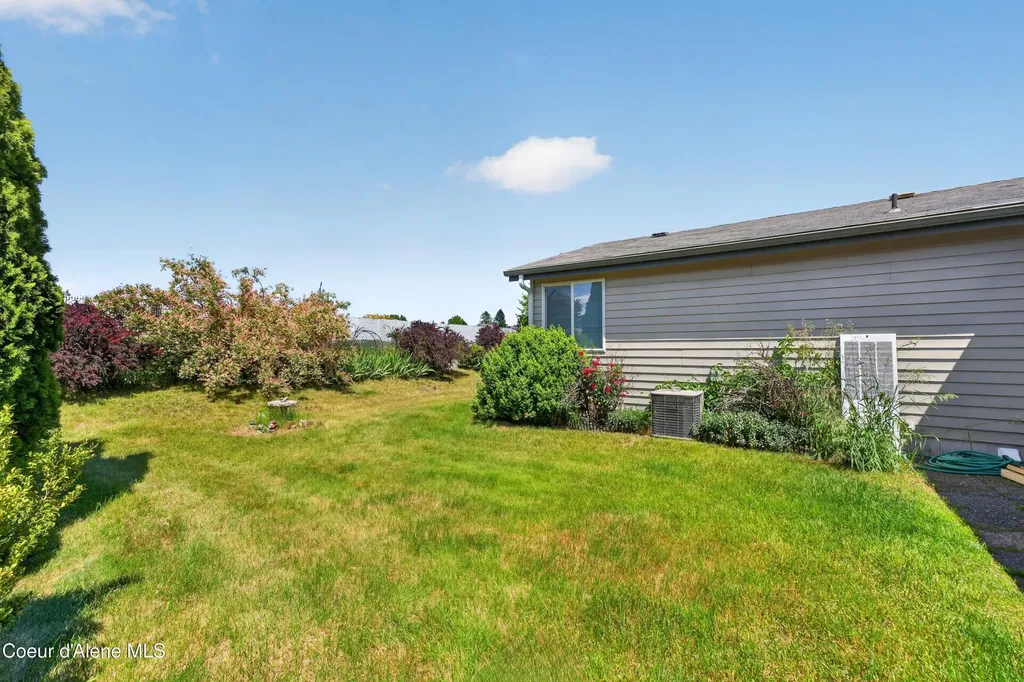 1816 Bounty Loop Hayden ID 83835