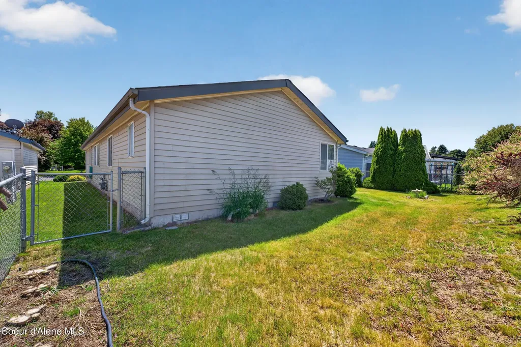 1816 Bounty Loop Hayden ID 83835