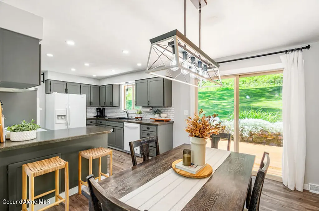 46894 Silver Valley Road #b Smelterville ID 83868