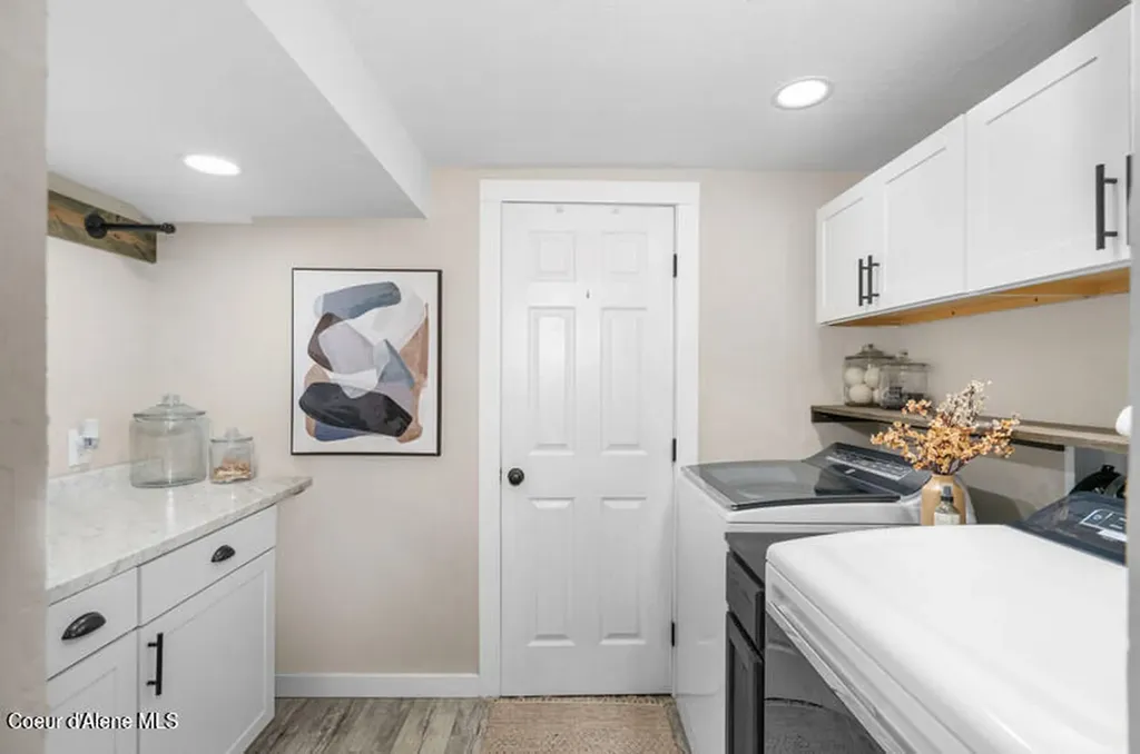 46894 Silver Valley Road #b Smelterville ID 83868