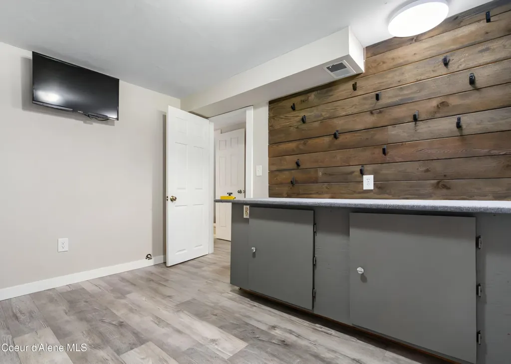 46894 Silver Valley Road #b Smelterville ID 83868