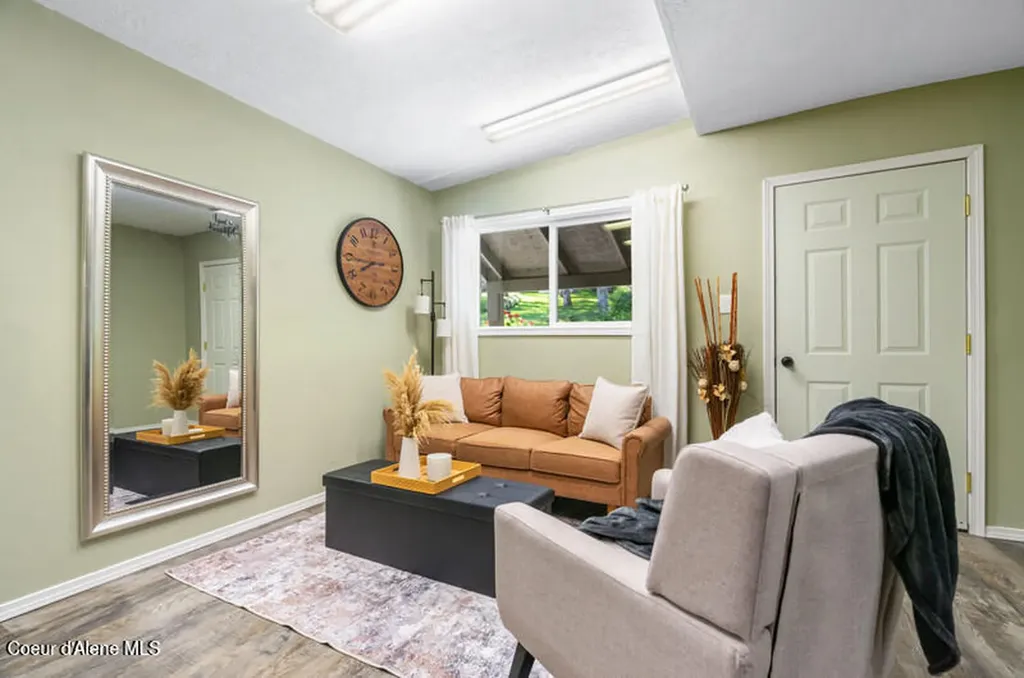 46894 Silver Valley Road #b Smelterville ID 83868