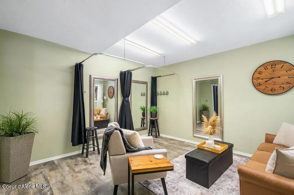 46894 Silver Valley Road #b Smelterville ID 83868