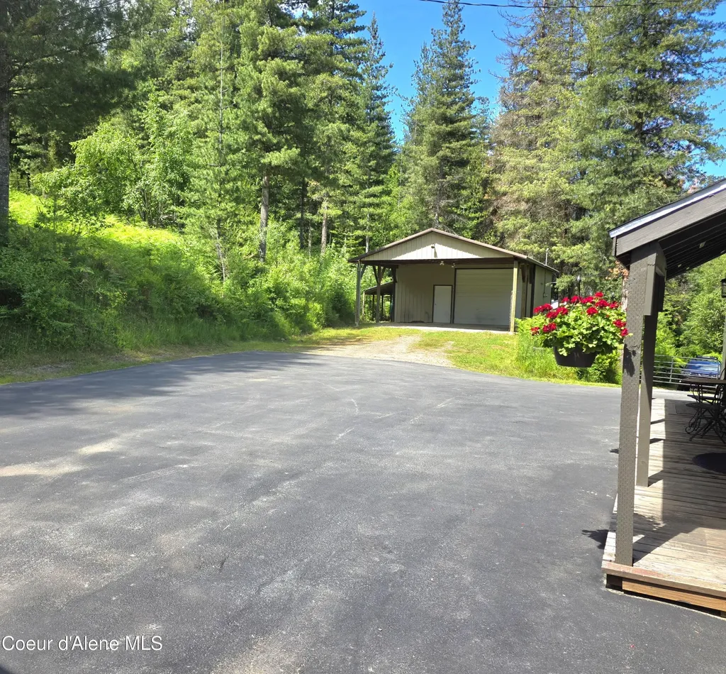 46894 Silver Valley Road #b Smelterville ID 83868
