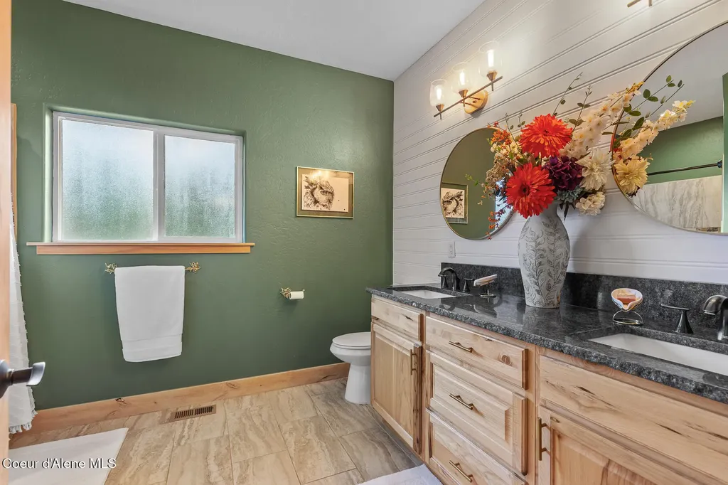 32055 N Konikson Lane Athol ID 83801