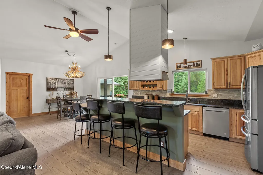 32055 N Konikson Lane Athol ID 83801