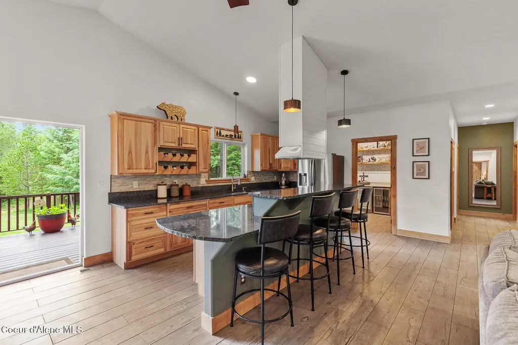 32055 N Konikson Lane Athol ID 83801