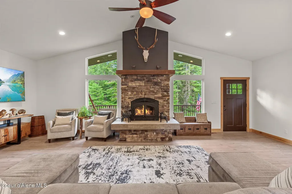 32055 N Konikson Lane Athol ID 83801