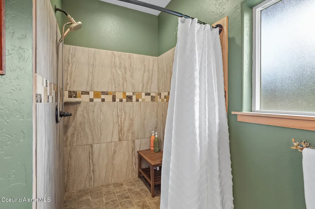 32055 N Konikson Lane Athol ID 83801