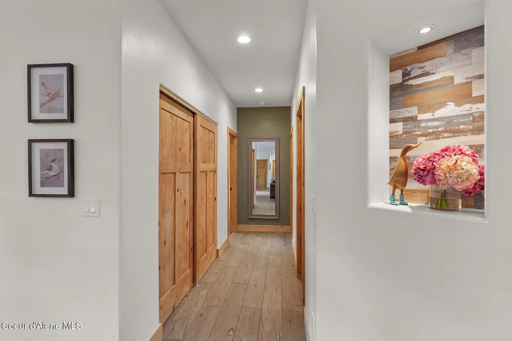 32055 N Konikson Lane Athol ID 83801
