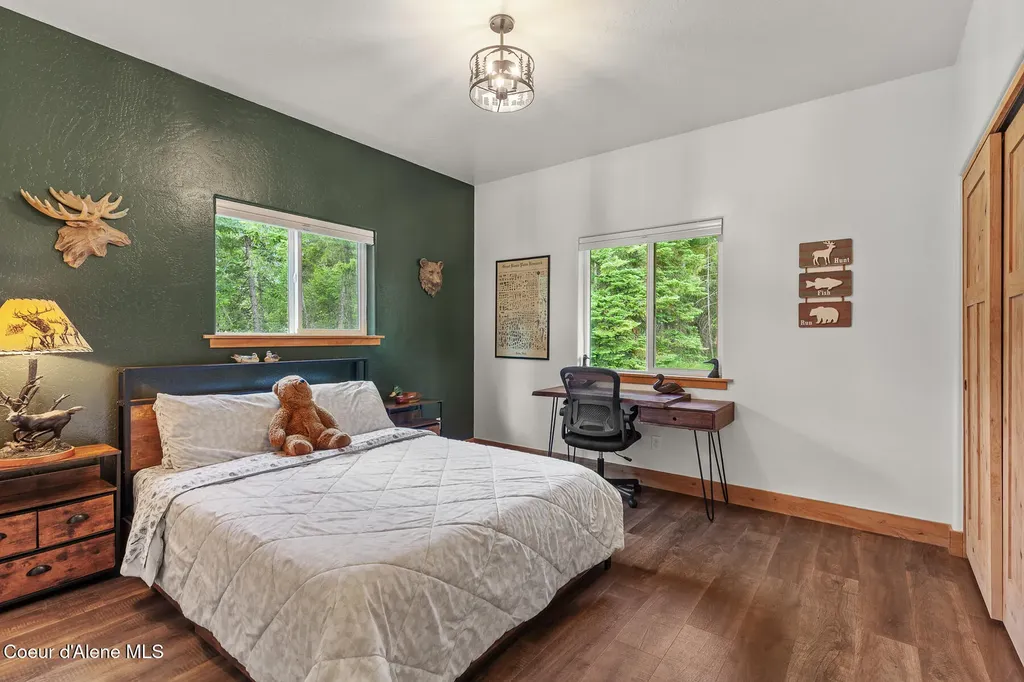 32055 N Konikson Lane Athol ID 83801