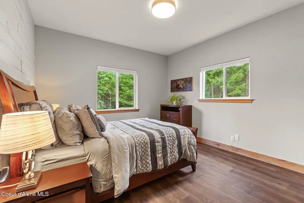 32055 N Konikson Lane Athol ID 83801