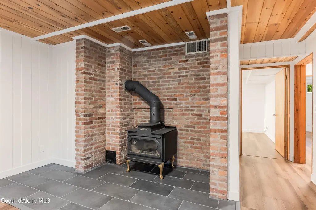 1143 E Rookery Road Hayden ID 83835