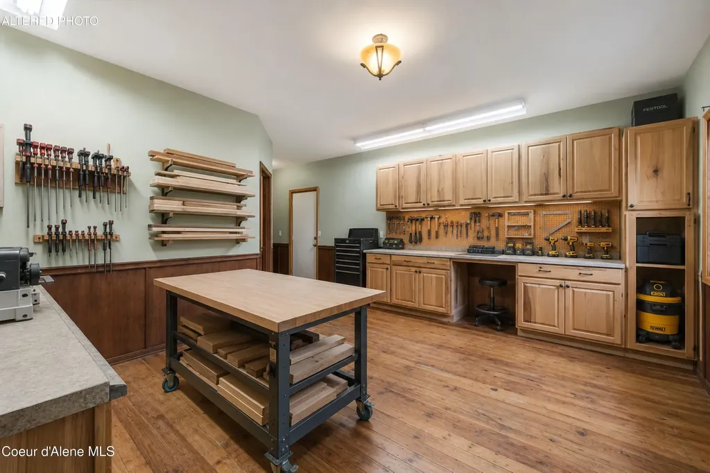 1143 E Rookery Road Hayden ID 83835
