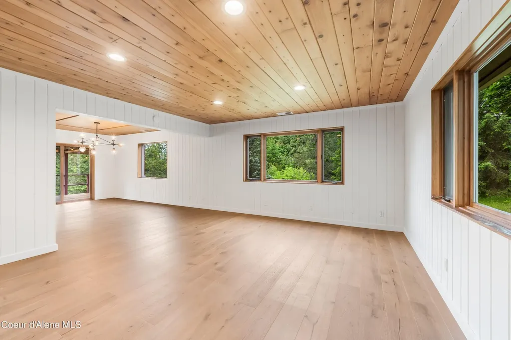 1143 E Rookery Road Hayden ID 83835