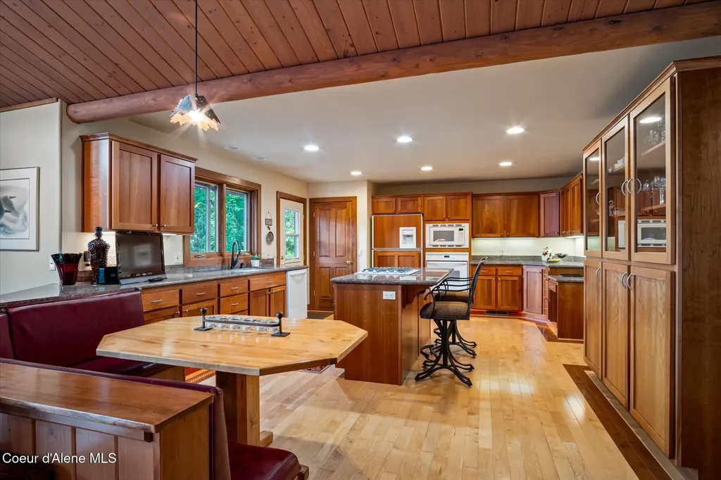 12466 N Holmes Lane Hayden ID 83835