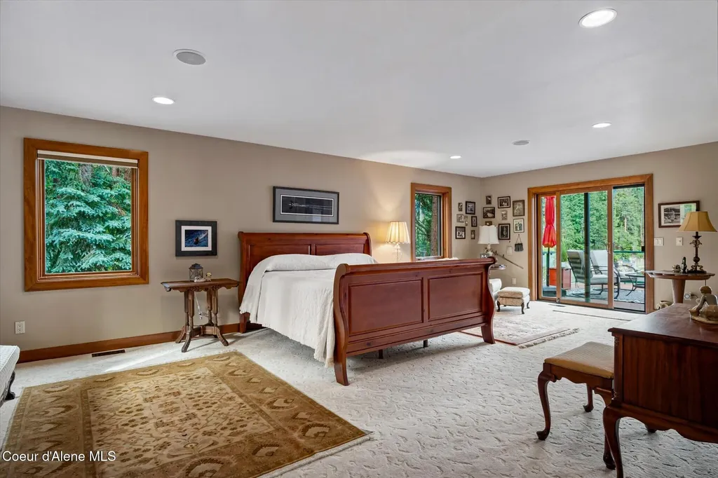 12466 N Holmes Lane Hayden ID 83835