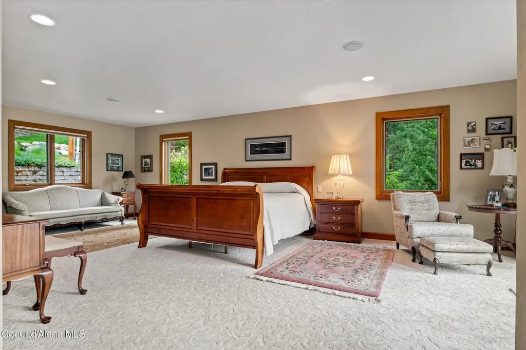12466 N Holmes Lane Hayden ID 83835