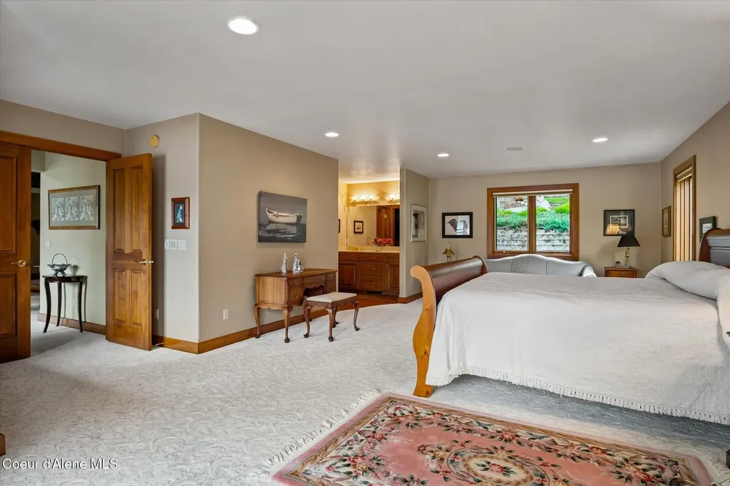 12466 N Holmes Lane Hayden ID 83835