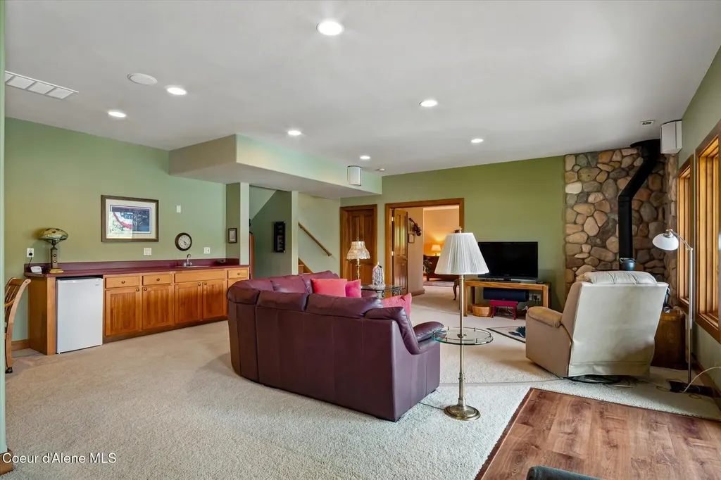 12466 N Holmes Lane Hayden ID 83835