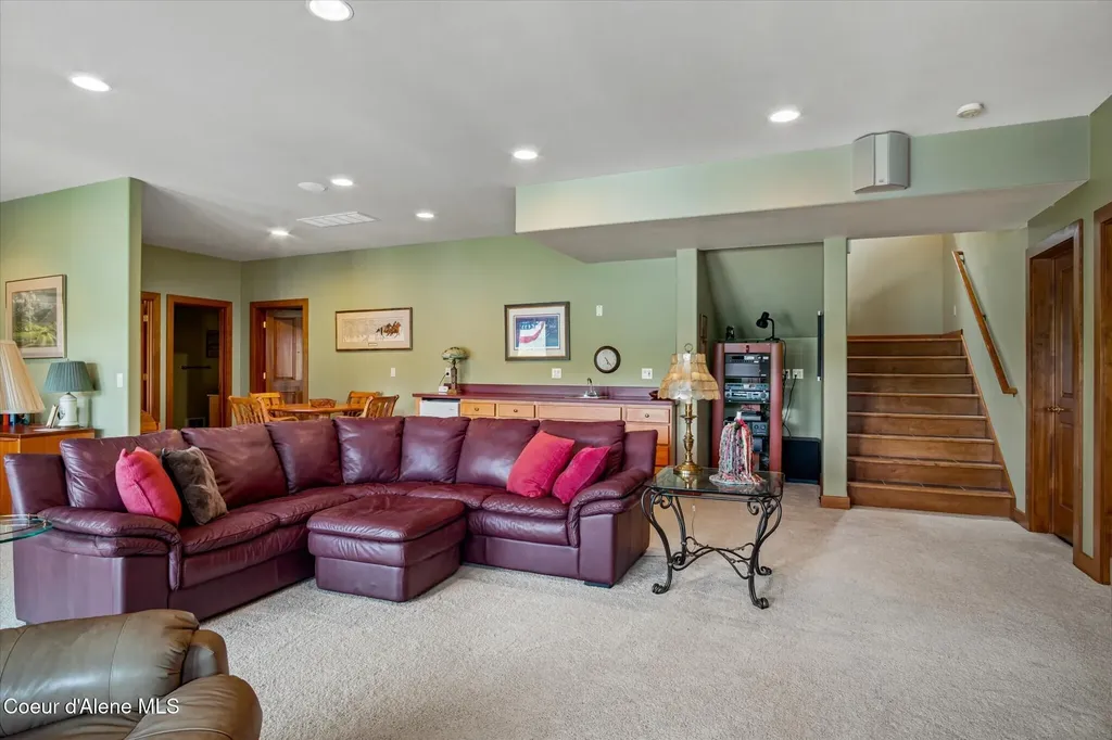 12466 N Holmes Lane Hayden ID 83835