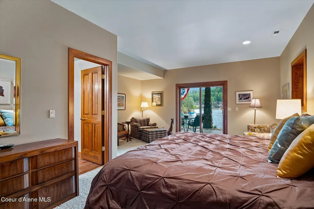 12466 N Holmes Lane Hayden ID 83835