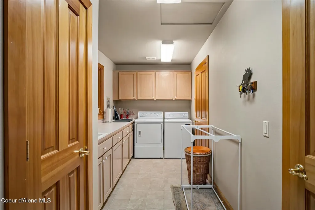 12466 N Holmes Lane Hayden ID 83835