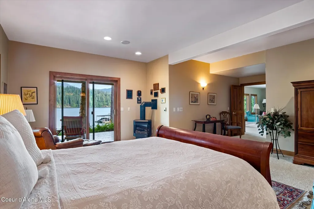 12466 N Holmes Lane Hayden ID 83835