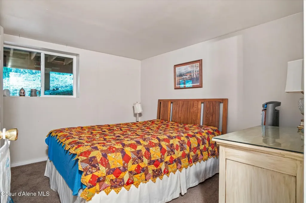 12466 N Holmes Lane Hayden ID 83835