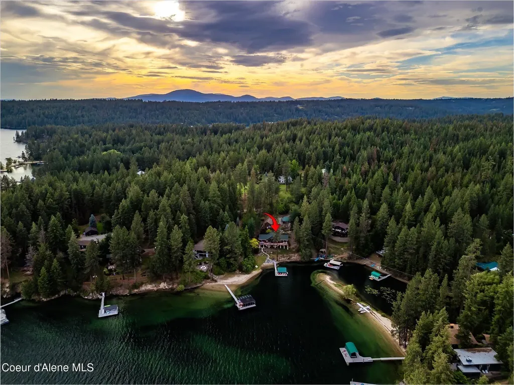 12466 N Holmes Lane Hayden ID 83835